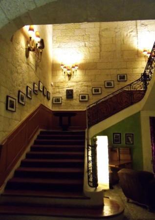 Hotel Saint Trophime อาร์ลส์ ภายนอก รูปภาพ